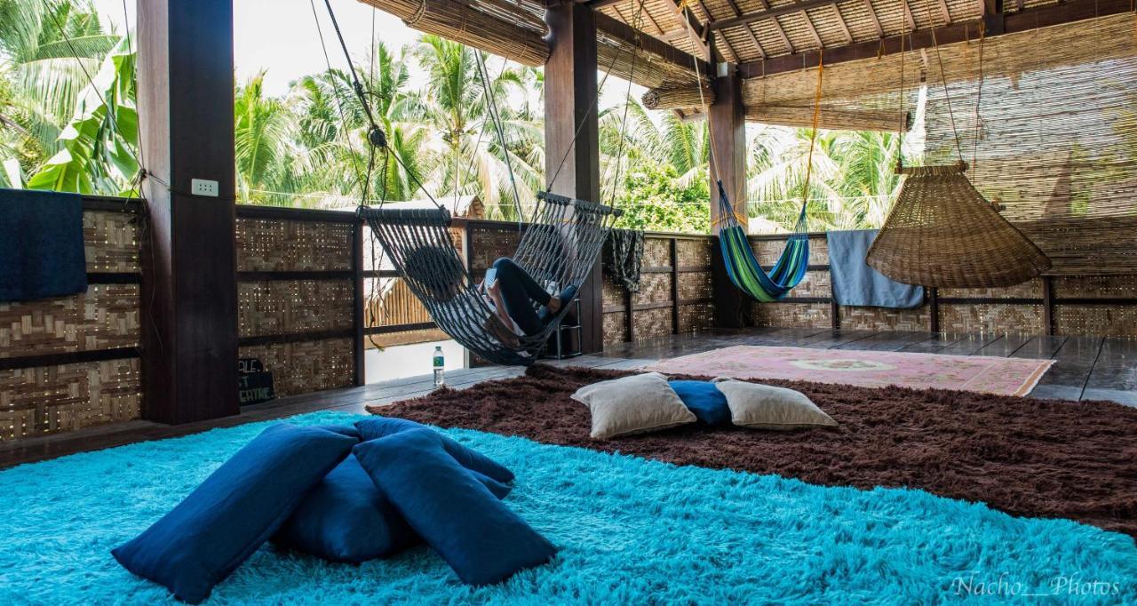 Footprints Homestay (Adults Only) General Luna  Exterior foto