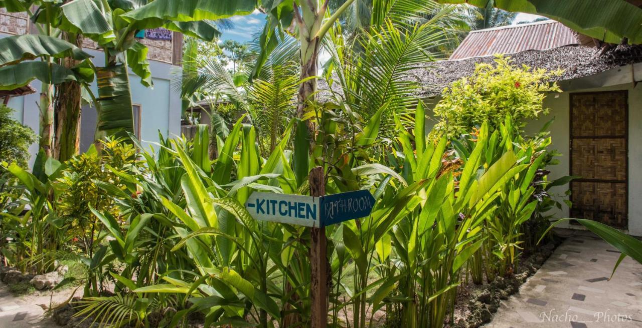 Footprints Homestay (Adults Only) General Luna  Exterior foto
