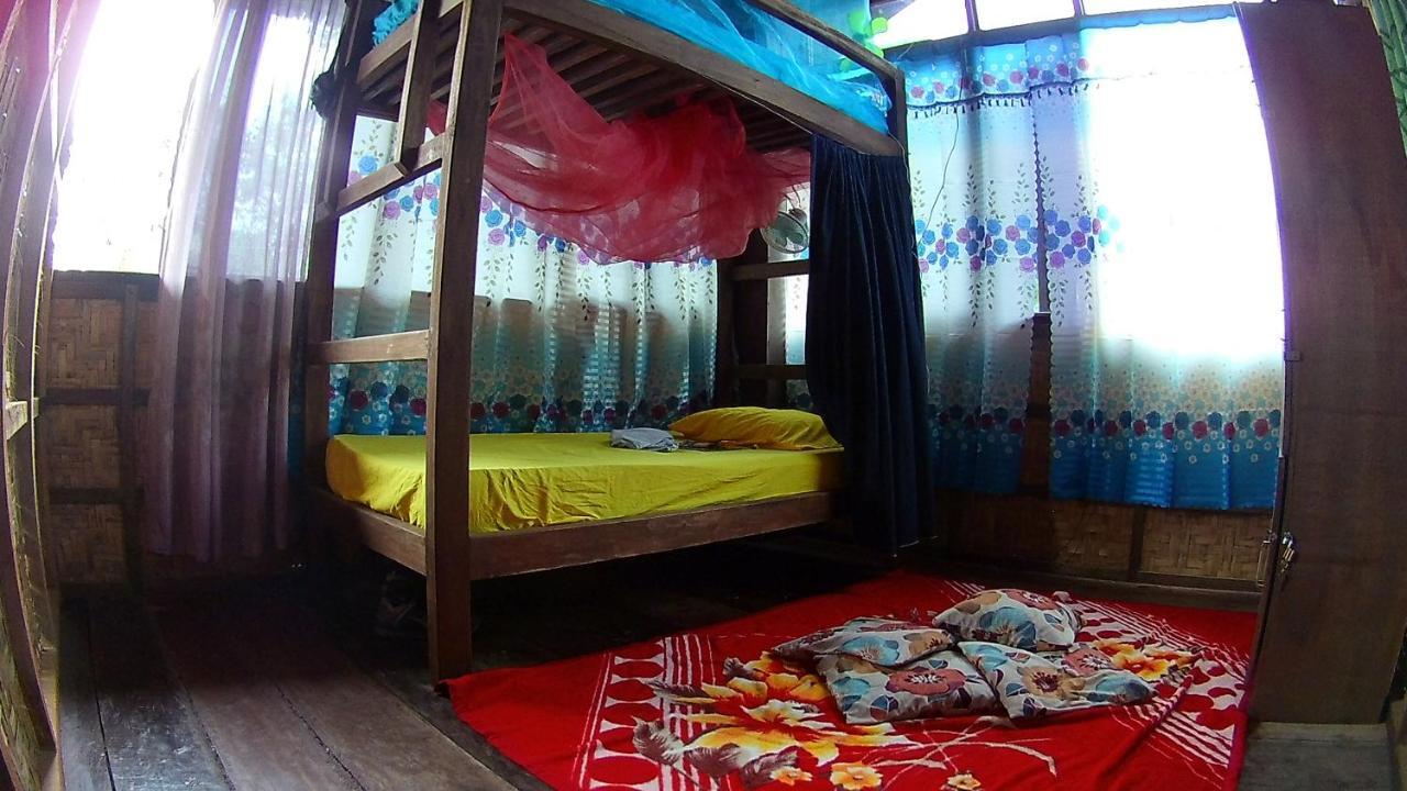 Footprints Homestay (Adults Only) General Luna  Exterior foto